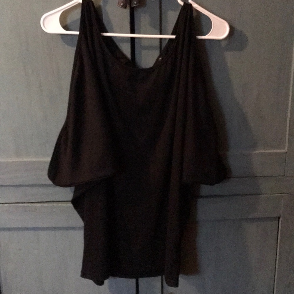Cold shoulder top